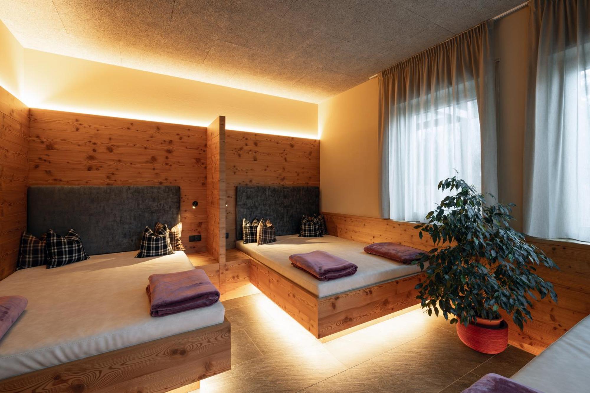 Residence Erika - Apartments, Breakfast & Sauna Сьюзи Экстерьер фото