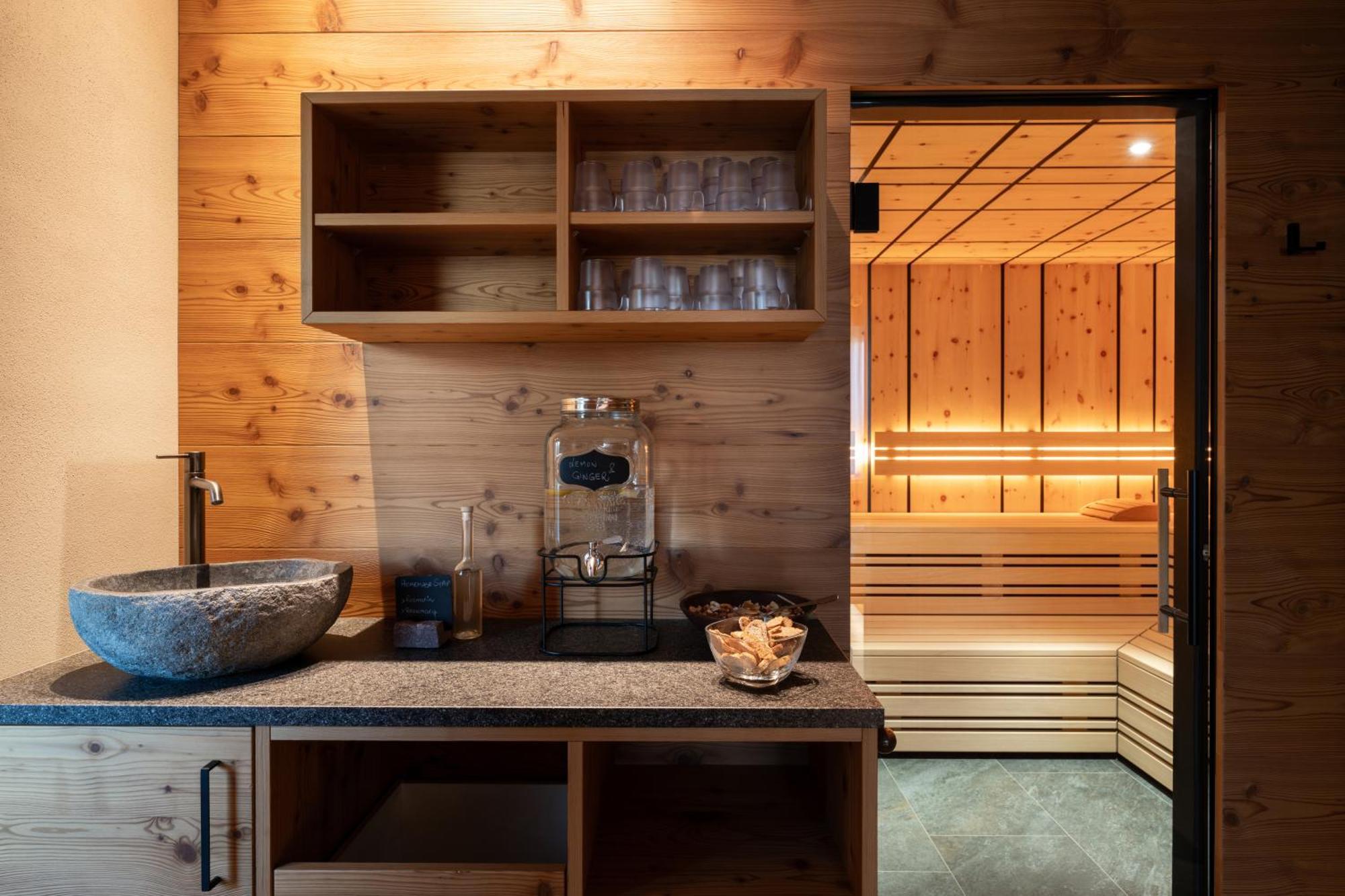 Residence Erika - Apartments, Breakfast & Sauna Сьюзи Экстерьер фото